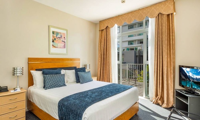 Hamilton Hotel | Ramada By Wyndham Hamilton City Center