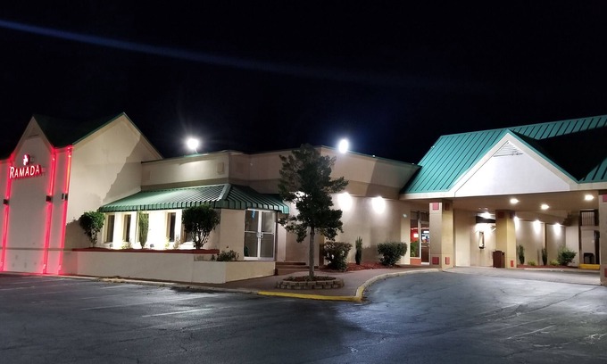 Warner Robins Hotel | Ramada by Wyndham & Suites Warner Robins