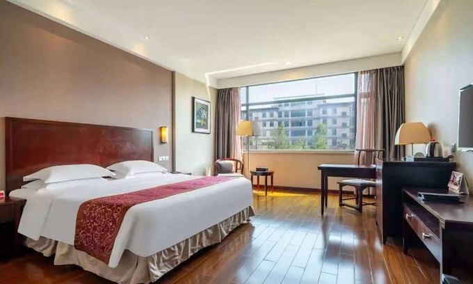 Kunshan Hotel | Ramada Suzhou Luzhi