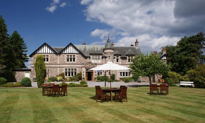 Forres Hotel | Ramnee Hotel