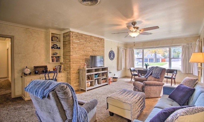 Tulsa House | Ranch-Style Cottage - 2 Miles to Philbrook Museum!