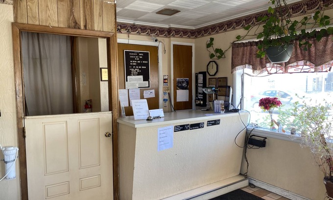 Cheyenne Hotel | Ranger Motel