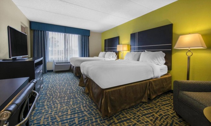 Savannah Hotel | Rare Gem! Explore Orlando Vineland Premium Outlets! 2 Modern Units! Free Parking
