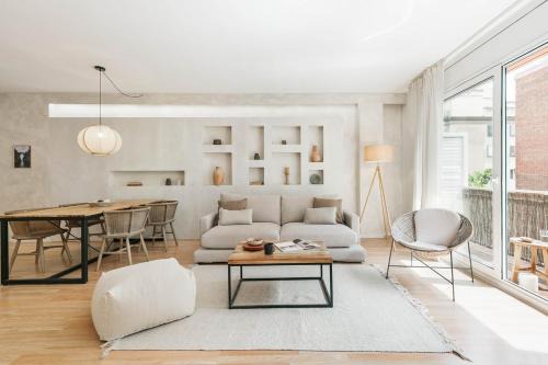 Sant Gervasi Apartment | Ravello - 3 bedroom and terrace in Sant Gervasi
