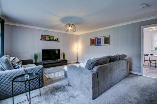 Irvine House | Ravenscroft - Coorie Doon