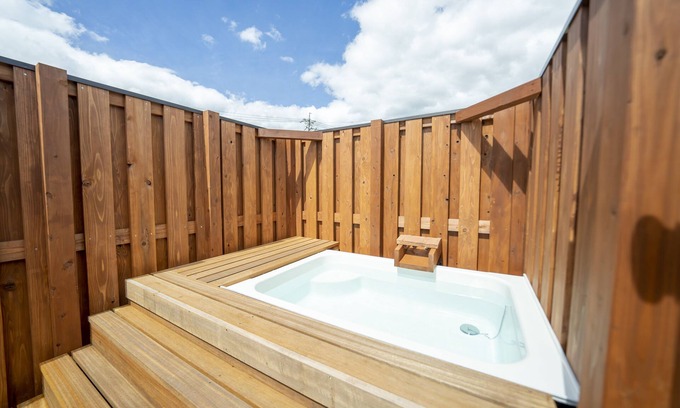 Iida House | raw