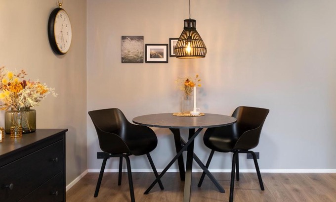 Innri-Njarthvik Apartment | Ray of Sunshine Hafnargata