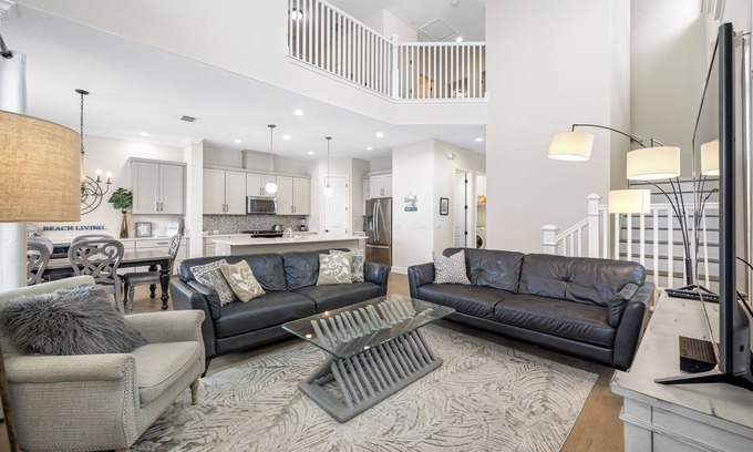 North Redington Beach House | RBV #314 - ⭐ Huge Townhouse! Great Rates-Walk to Beach! ⭐