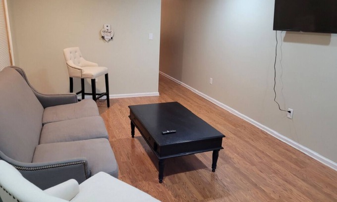 Indianapolis House | Recently Remodeled Duplex