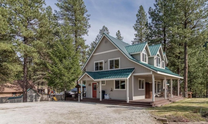 Leavenworth House | Recharge by The River