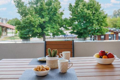 Kastoria Apartment | Red apple