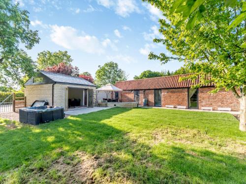 Sleaford House | Red Brick Barn - Uk39916