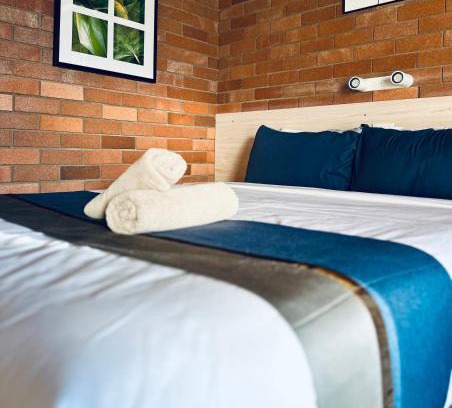 Gunnedah Hotel | Red Chief Motel