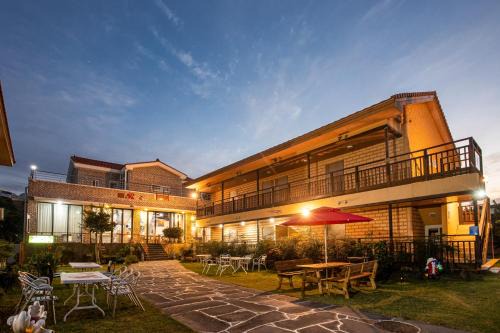 Aewol House | Red Clay Pension