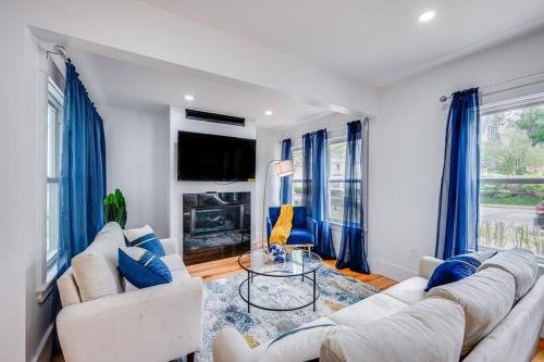 Milton Apartment | Red Door Oasis