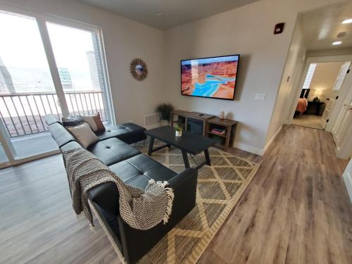Richfield Apartment | Red Rock Suite - Castle Rock Condos