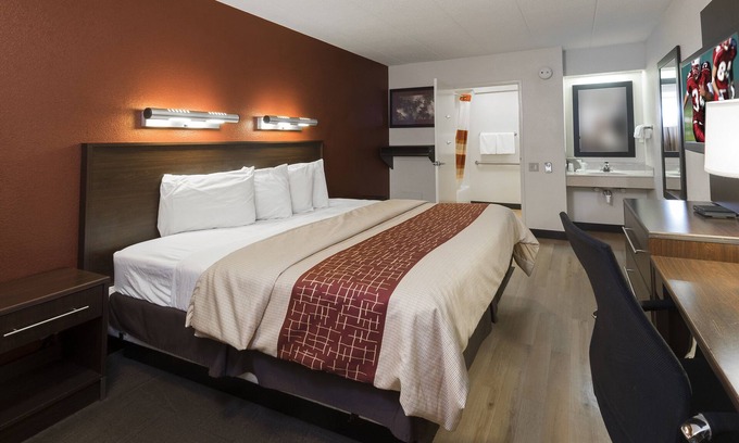 Benton Harbor Hotel | Red Roof Inn Benton Harbor - St Joseph