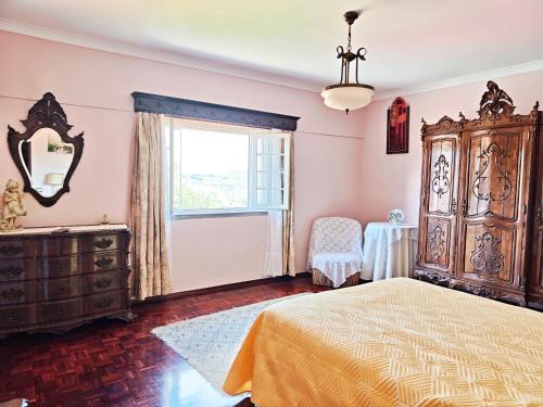 Queijas House | Red Rose