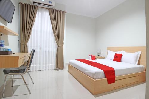 Depok House | RedDoorz near AMIKOM Yogyakarta