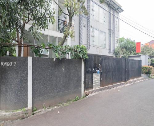 Turangga Hotel | RedDoorz near Trans Studio Mall Bongo Residence
