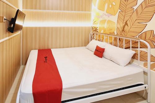 Blitar Hotel | Reddoorz New Melati near Stasiun Blitar