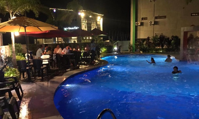 Angeles City Hotel | RedDoorz Plus Ben's Greentown Angeles
