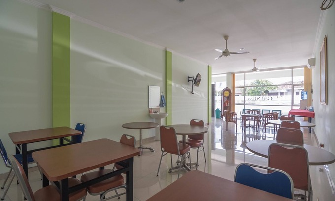 Bandar Lampung Hotel | RedDoorz Syariah @ Gatot Subroto Lampung