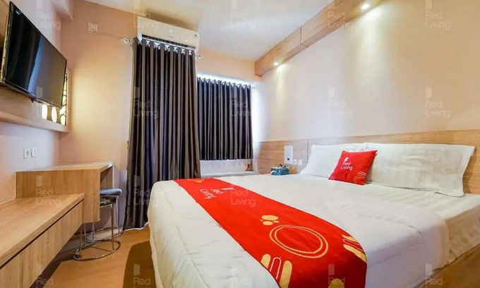 Cikarang Hotel | RedLiving Apartemen Riverview Residence - at KINGDOM Tower Mahakam