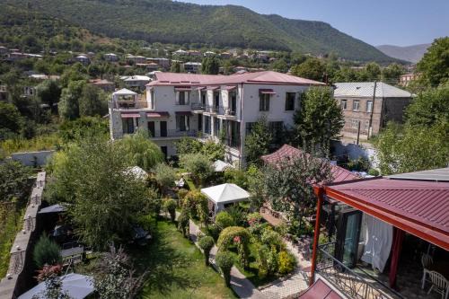 Goris House | REDROOF country house hotel