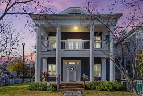 Tobin Hill House | Reduced! Casa Paz - Historic Home Walking Distance