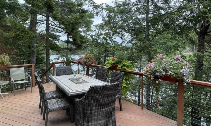 Camden Cabin | REDWOOD CABIN - Town of Camden - Megunticook Lake