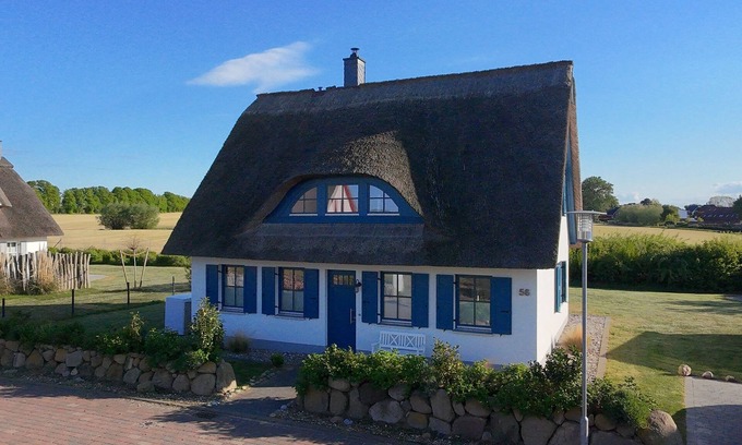 Gross Schwansee House | Reethaus Kleiner Seestern * Sauna, close to the beach, lots of space and peace and quiet