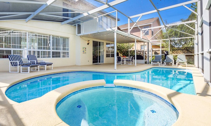 Esprit Villa | ⭐ Refurbished Spacious 4 bed Family Home | Only 10 minutes to Disney! ⭐