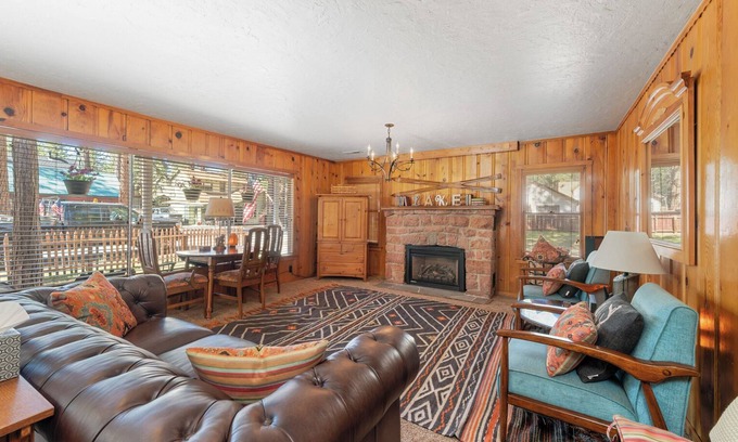Al Tahoe Cabin | Regan Beach Cabin Retreat: 3BRs in home 1 block to Regan Beach, Lake Tahoe