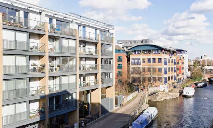 De Beauvoir Apartment | REGENTS CANAL