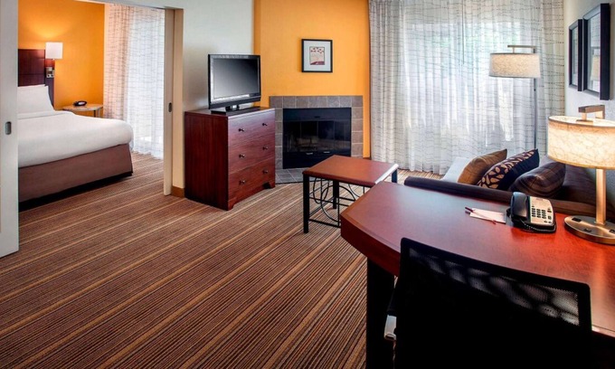 Westborough House | Relax and Recharge! 2 Relaxing Units, Free Parking, Pet-friendly Property