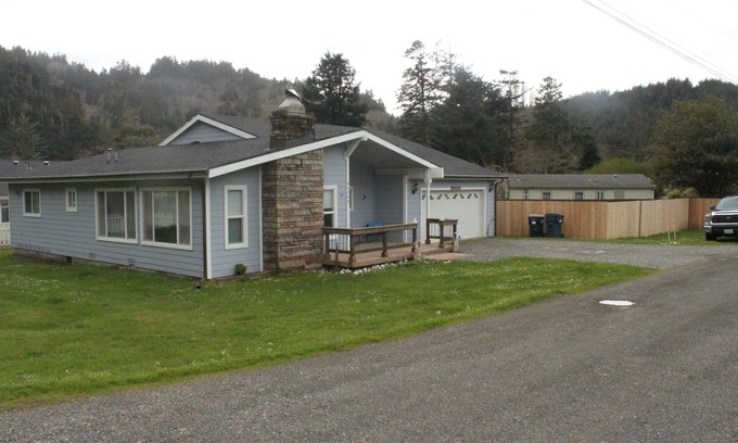 Gold Beach House | Relax At The Creekside House, Perfect Location For Hunting And Fishing.
