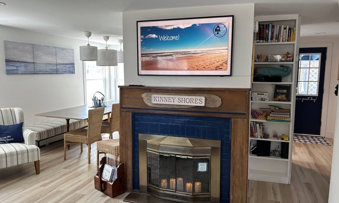 Southern Coast Cottage | Relax by the sea! Four bedroom Saco cottage near Kinney Shores beach