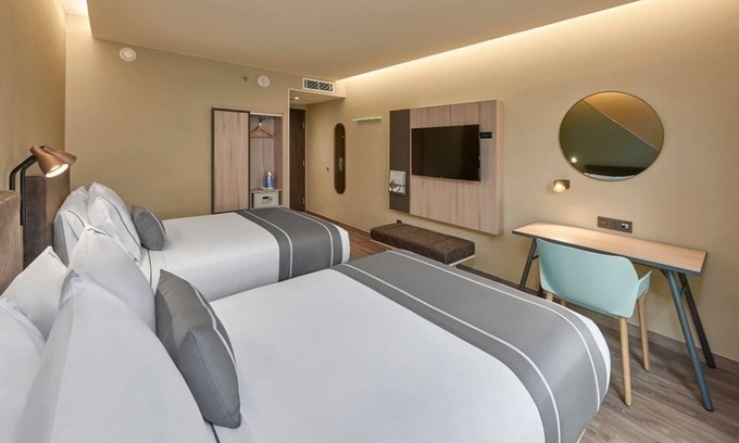 El Sauzal Hotel | Relax Close to Beach, Wineries & Central Location| Modern Room with Breakfast