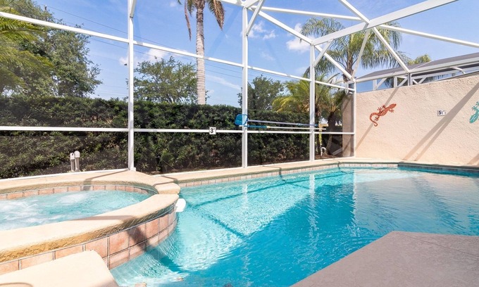 Tuscan Hills House | Relax in "Paradise Found Villa" Private Pool/Spa 5 bed/4Bath