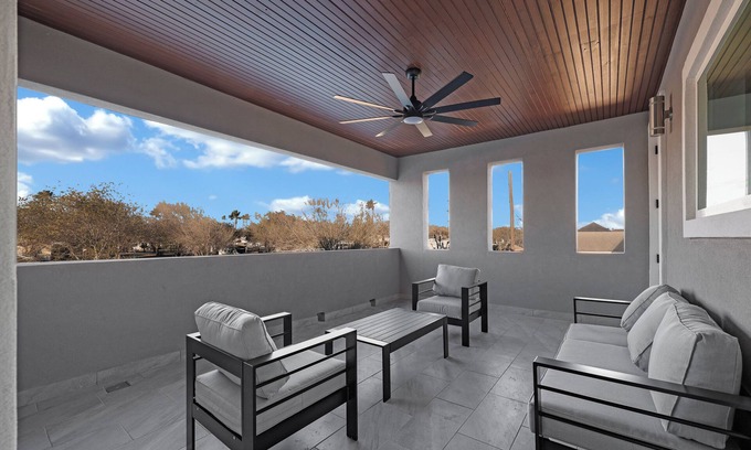 Pharr House | Relax + Unwind in this Modern & Spacious Townhome With 2 Car Garage