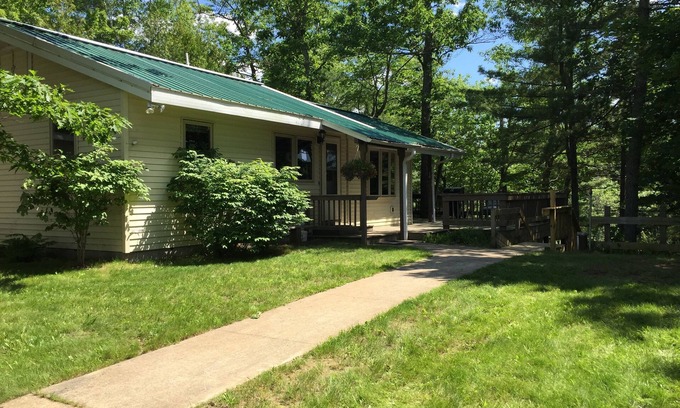 Au Train House | Relax@ your cabin on theAuTrain River! Private dock, swim, fish, pictured rocks