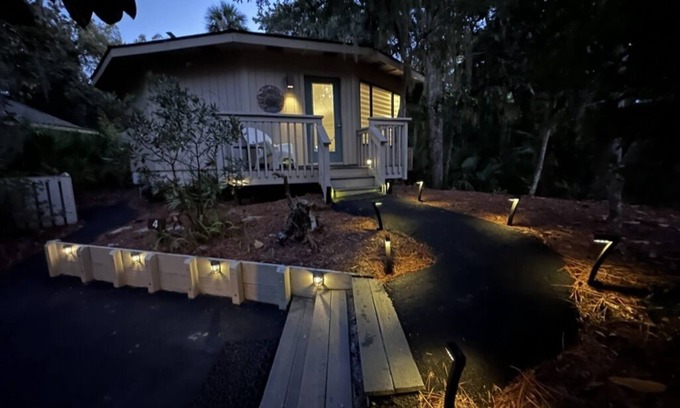 Sea Pines Cottage | Relaxing 2 BR cottage, walking distance to beach