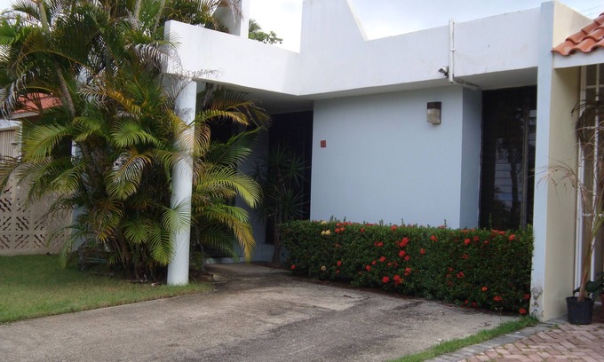 Vilomar House | Relaxing Beach House @ Solimar, Luquillo
