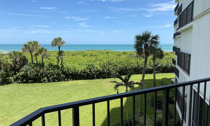 Fort Pierce Shores Condo | Relaxing Beach View Condo