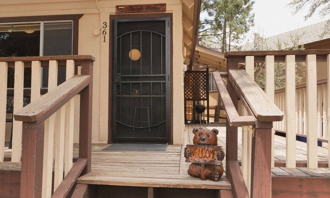Big Bear Ski Chalet | Relaxing cabin getaway for 8n10-minutes to the slopes, lake and Village
