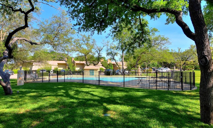 Lakeway Condo | Relaxing Starts Here - on the 13th Fairway!