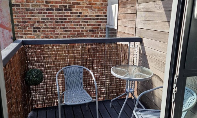 Chinatown Apartment | Remarkable 2-bed Apartment in Central Liverpool