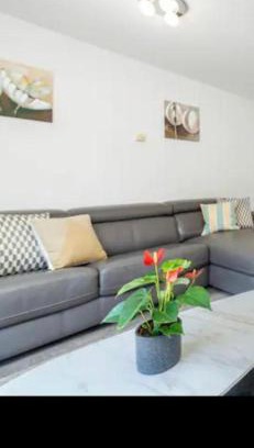 London Borough of Bexley Apartment | Remarkable 3-Bed Apartment in London
