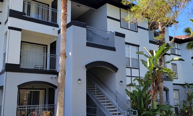 Oak Ridge Condo | Remodeled Affordable and near Orlando Attractions